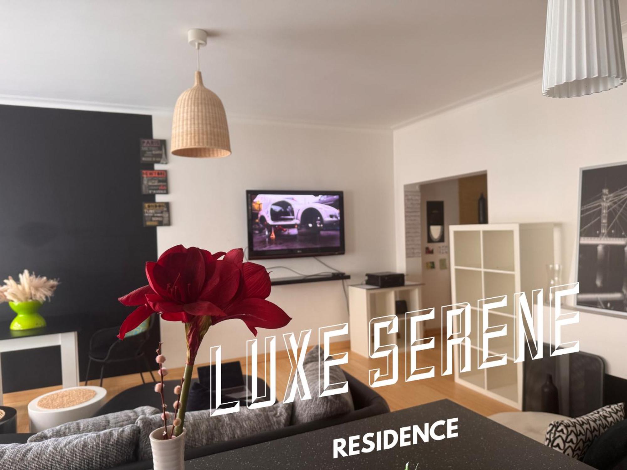Luxe Serene Residence — Photos 1